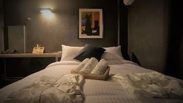 Habitación doble Deluxe | Ropa de cama de alta calidad y camas con efecto memoria