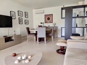 Smart TV, fireplace - CLY-09-Albufeira-Sesmaria By Calyferias (Albufeira)