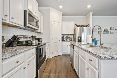 Pet-Friendly 3BR Home Near I-85 and River Trails