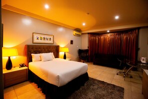 Deluxe Double Room, 1 Bedroom, Accessible, City View | Egyptian cotton sheets, premium bedding, down duvets, pillow-top beds - The Sojourner By Genesis (Port Harcourt)