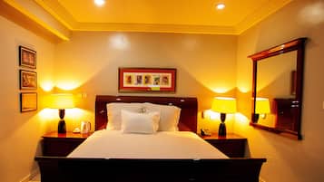 Presidential Triple Room | Egyptian cotton sheets, premium bedding, down duvets, pillow-top beds