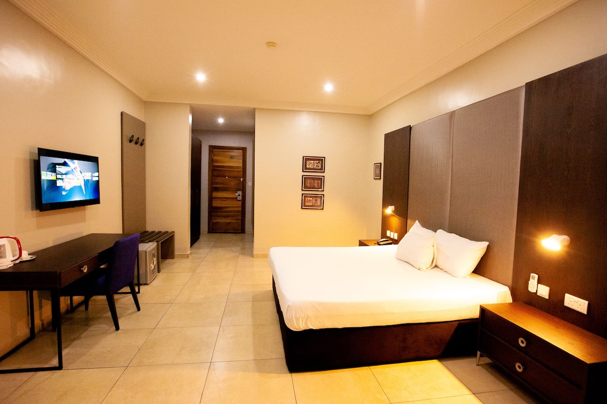 Executive Double Room | Egyptian cotton sheets, premium bedding, down comforters, pillowtop beds