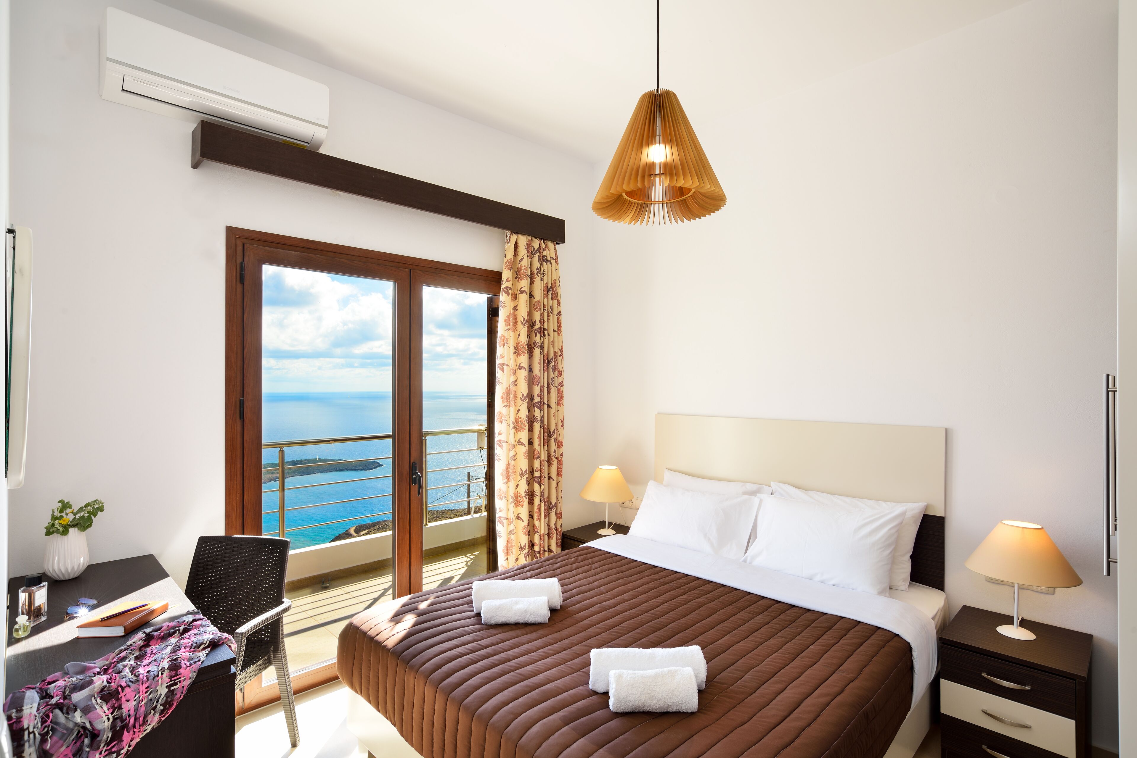 Panoramic View House Livaniana