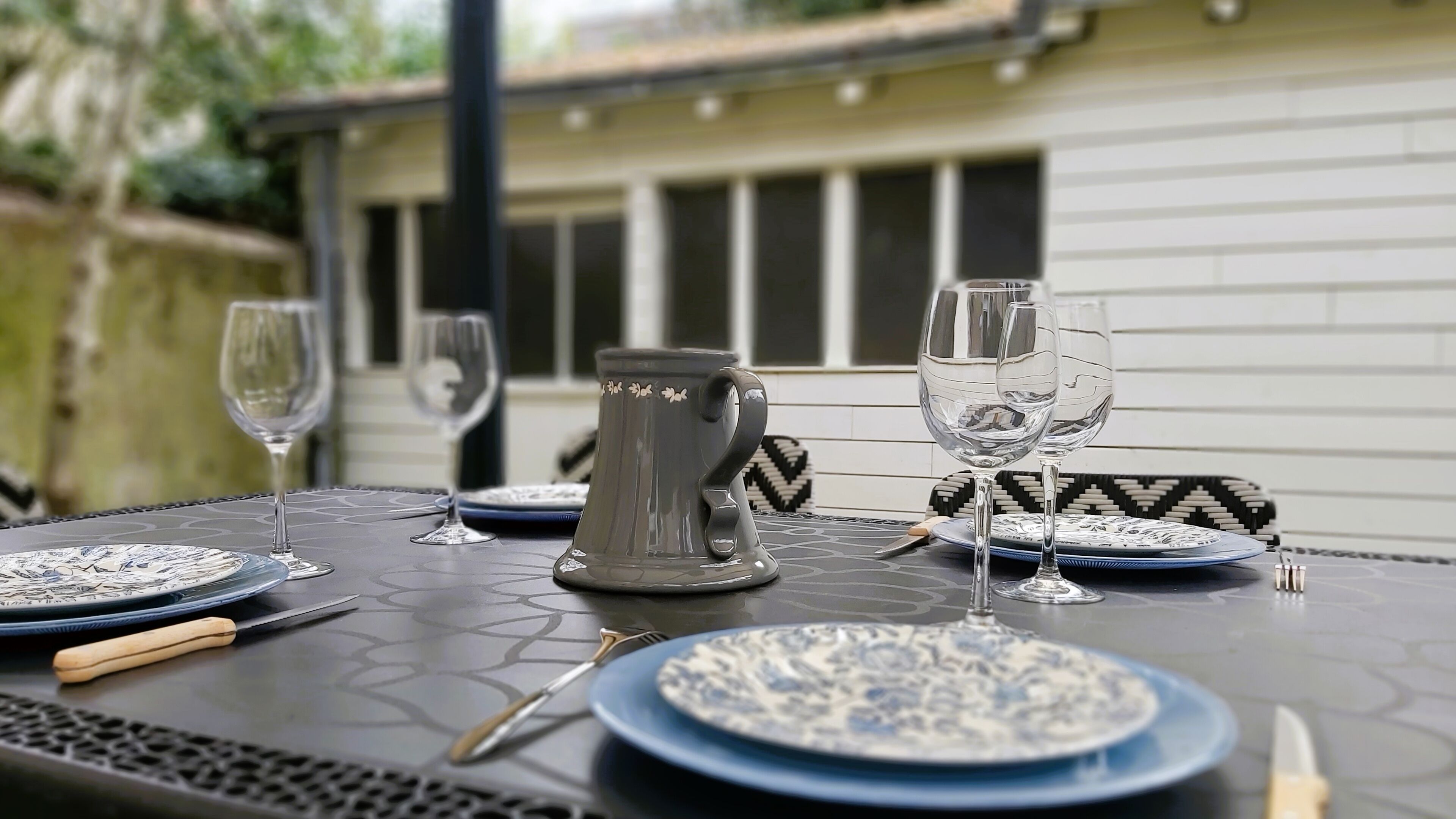 Pretty 3 bedroom townhouse #garden #parking #air conditioning
