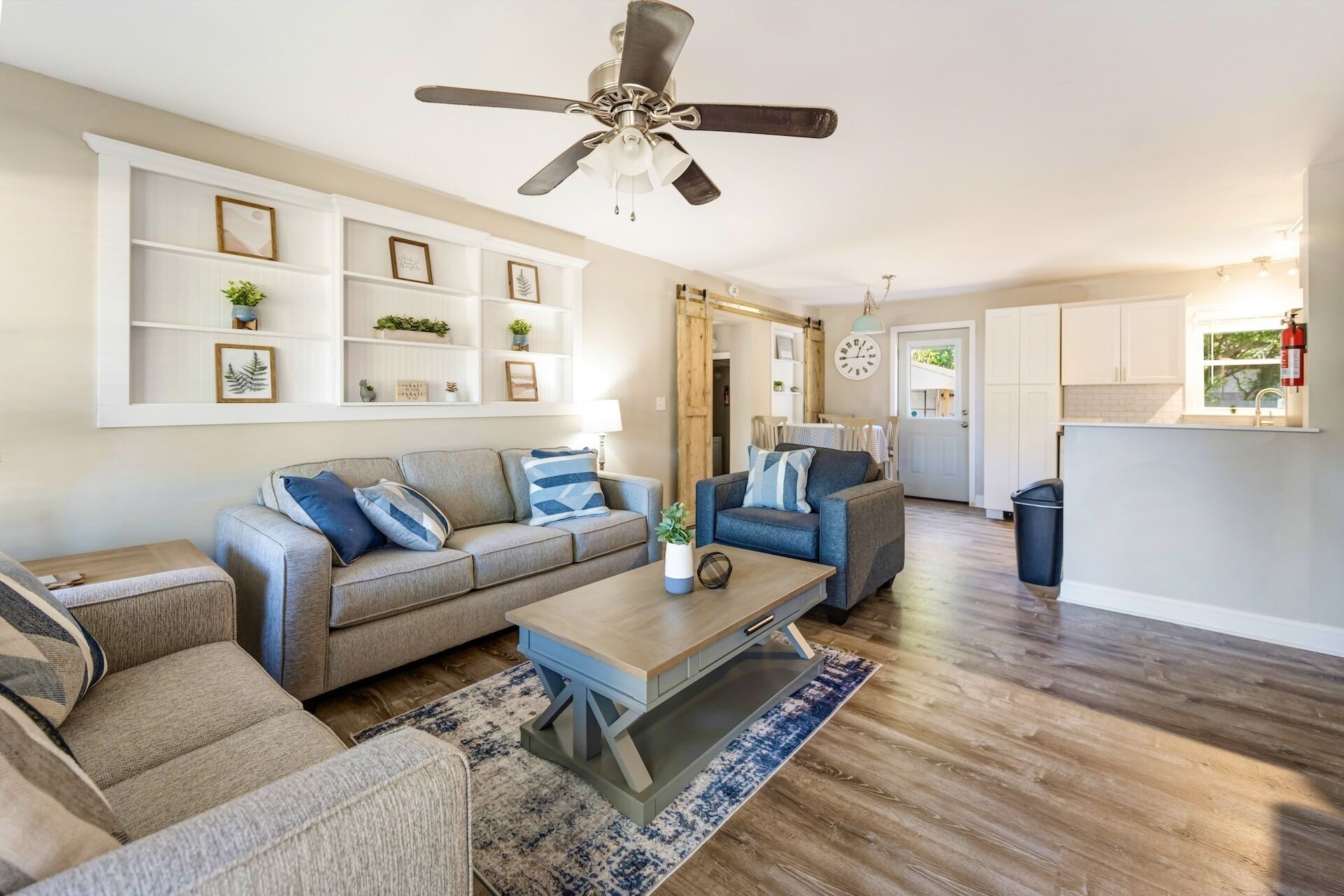 Spacious & Near Downtown, 15 min to Parris Island w/ Fire Pit + Yard