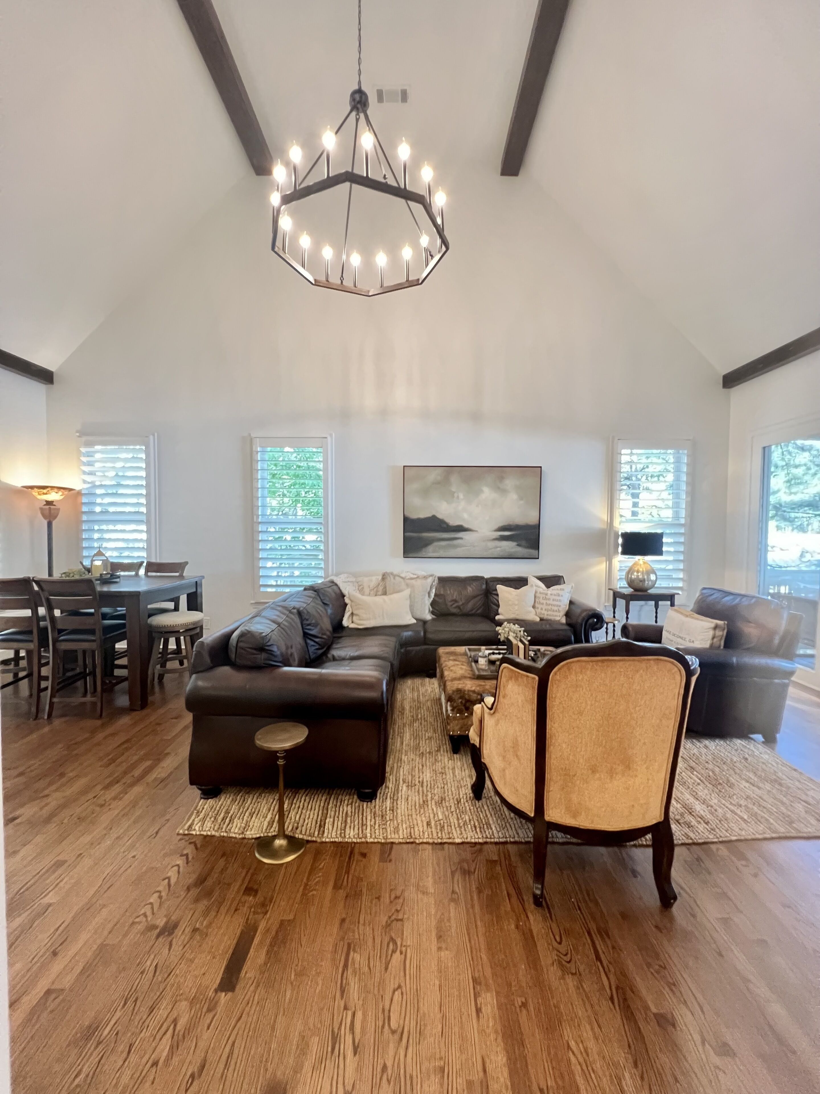 Newly Renovated, Beautifully Decorated, Lake Front in Reynolds