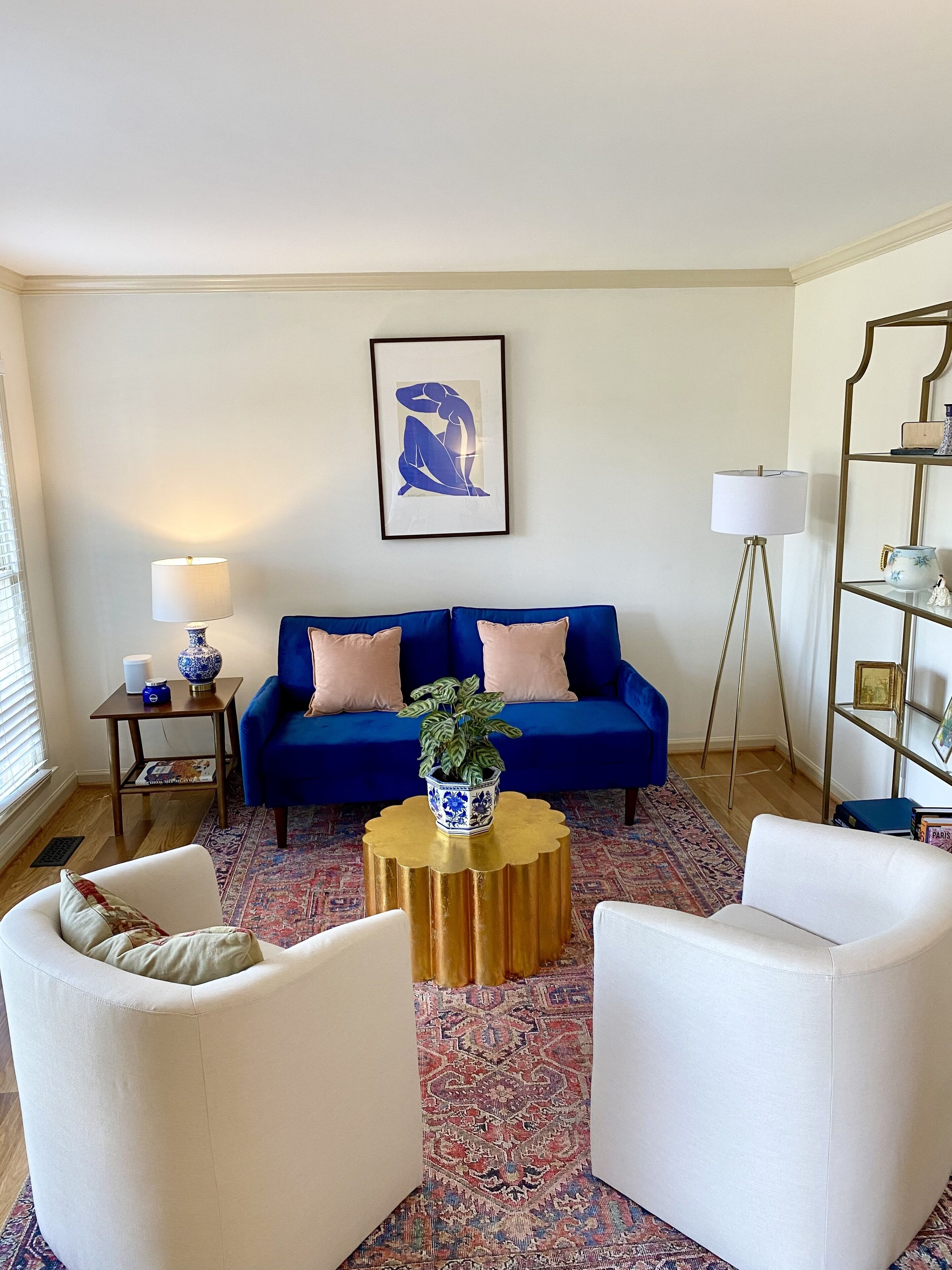 Spacious Masters Rental with large outdoor space, Steps away from entertainment!