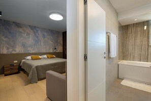 4 Schlafzimmer, Bügeleisen/Bügelbrett, WLAN, Bettwäsche