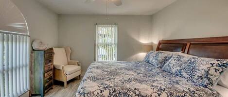 5 bedrooms, iron/ironing board, free WiFi, bed sheets