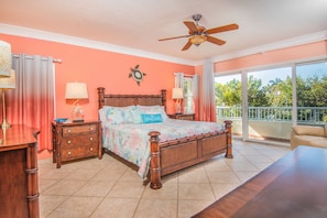 6 bedrooms, desk, iron/ironing board, travel crib