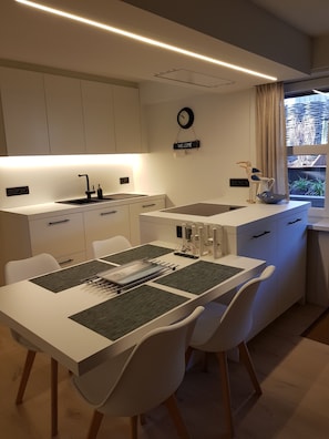 Fridge, microwave, oven, dishwasher