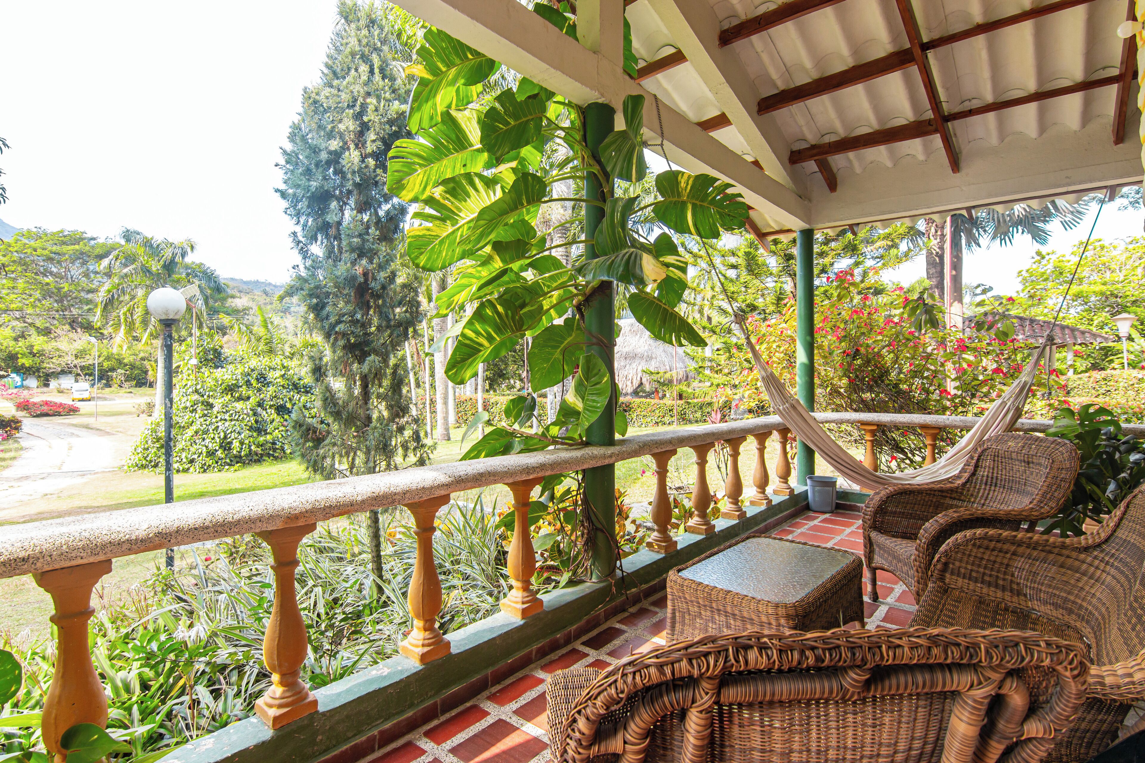 Classic Quadruple Room | Terrace/patio