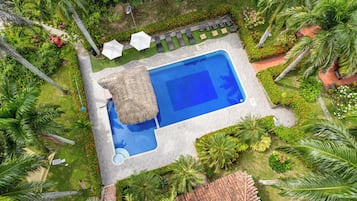 Outdoor pool, pool loungers