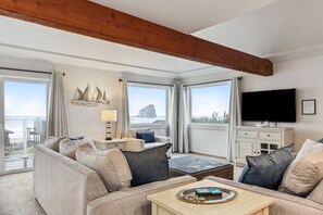 Älytelevisio, DVD-soitin, pöytäjalkapallopöytä, pöytätennispöytä