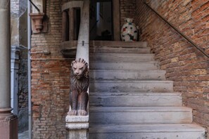 Exterior detail - Formosa 5193 apartment, between Rialto Bridge and S.Mark (VENEZIA)