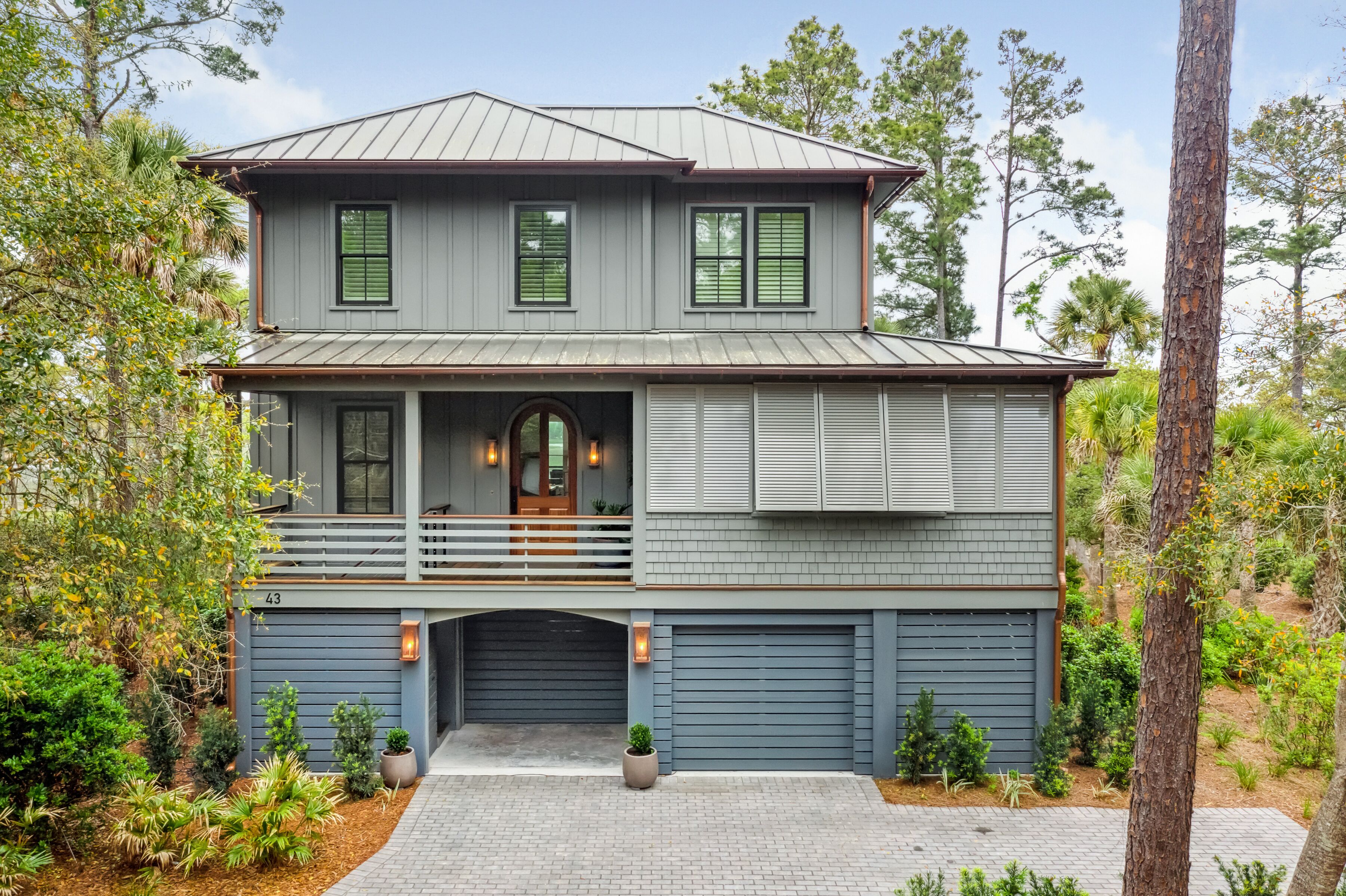 Kiawah Island retreat- 5 mins from the beach-Large deck with pool