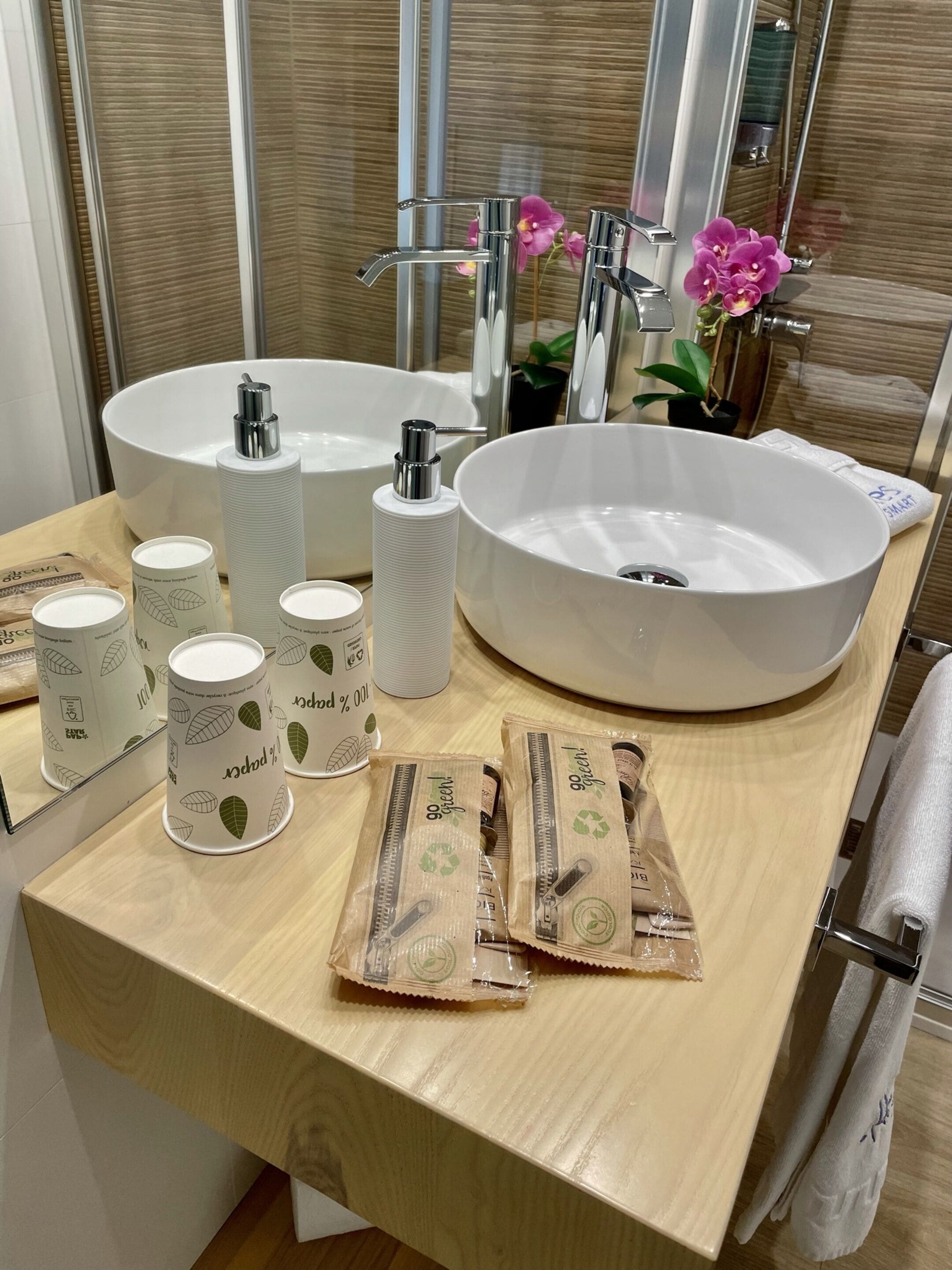 superior room | bathroom | shower, towels