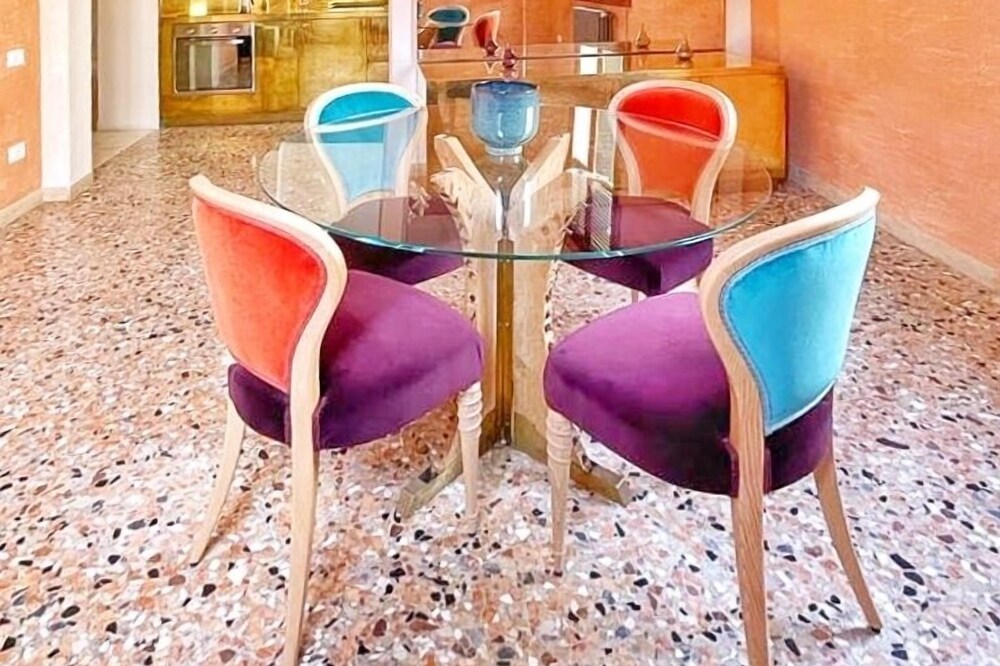 Historic Venetian Apt recently renewed
