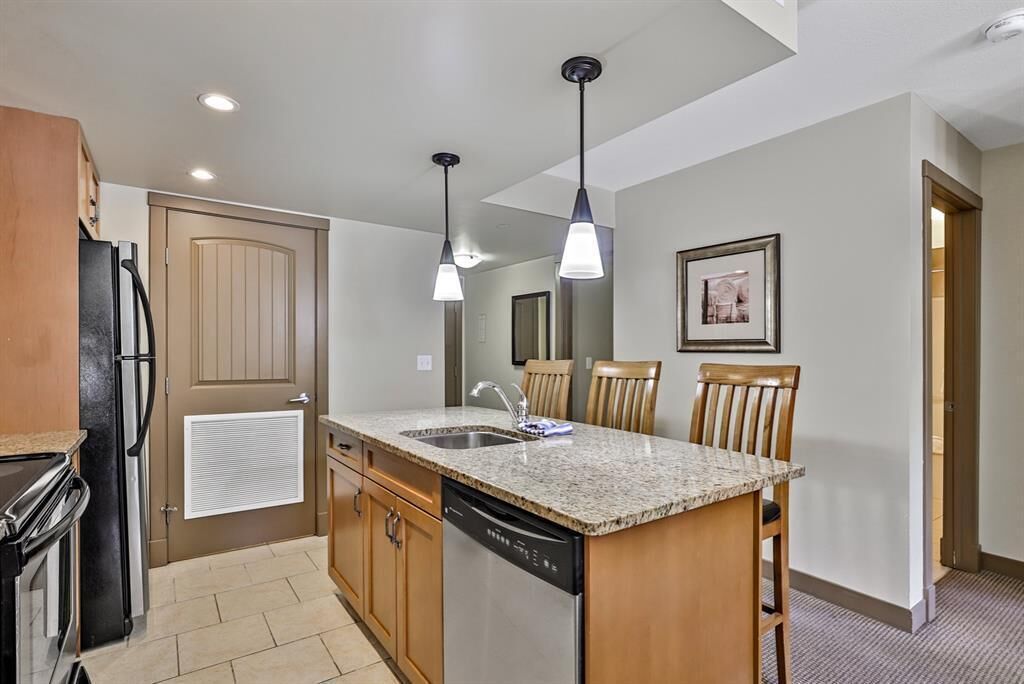 Luxurious Secluded 2BR Condo w/Mountain View