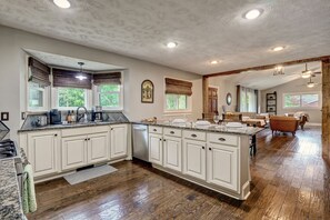 Fridge, microwave, oven, stovetop - Tranquil Retreat w/ Hot Tub, Large Patio, 2 living rooms (Pinehurst)