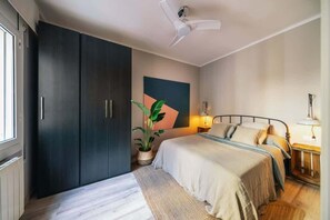 3 Schlafzimmer, Schreibtisch, Bügeleisen/Bügelbrett, WLAN