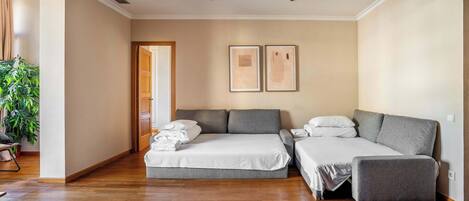 3 chambres, bureau, fer et planche à repasser, Wi-Fi