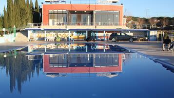 Piscine extérieure