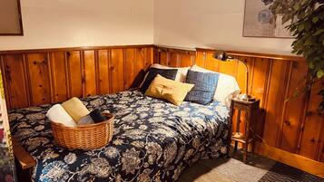 2 chambres, bureau, fer et planche à repasser, lit parapluie