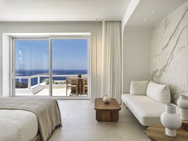 套房, 私人游泳池, 海景 (Lovia) | 迷你吧、客房内保险箱、办公桌、笔记本电脑工作区