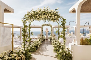 Ćrea de bodas al aire libre