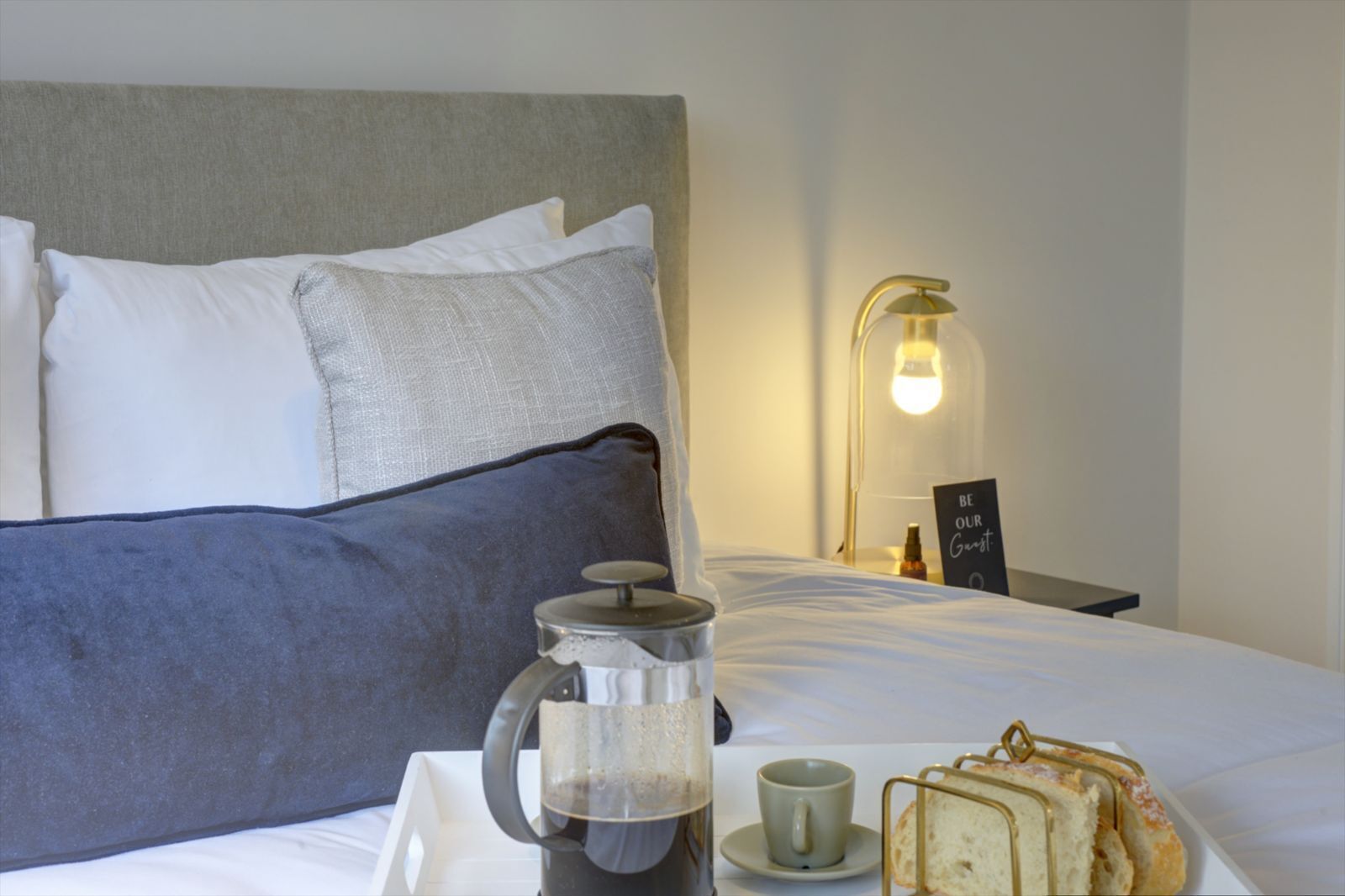 Snagge Court | A Calm Detached 2BR House I Parking & Garden | Pet Friendly | eco-Short Term Let by SILVA