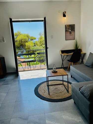 New opening! 4-star studio apartment "Turtle", 50 m from the sea, dream view