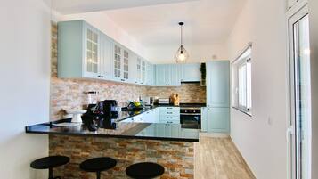 Fridge, microwave, oven, dishwasher