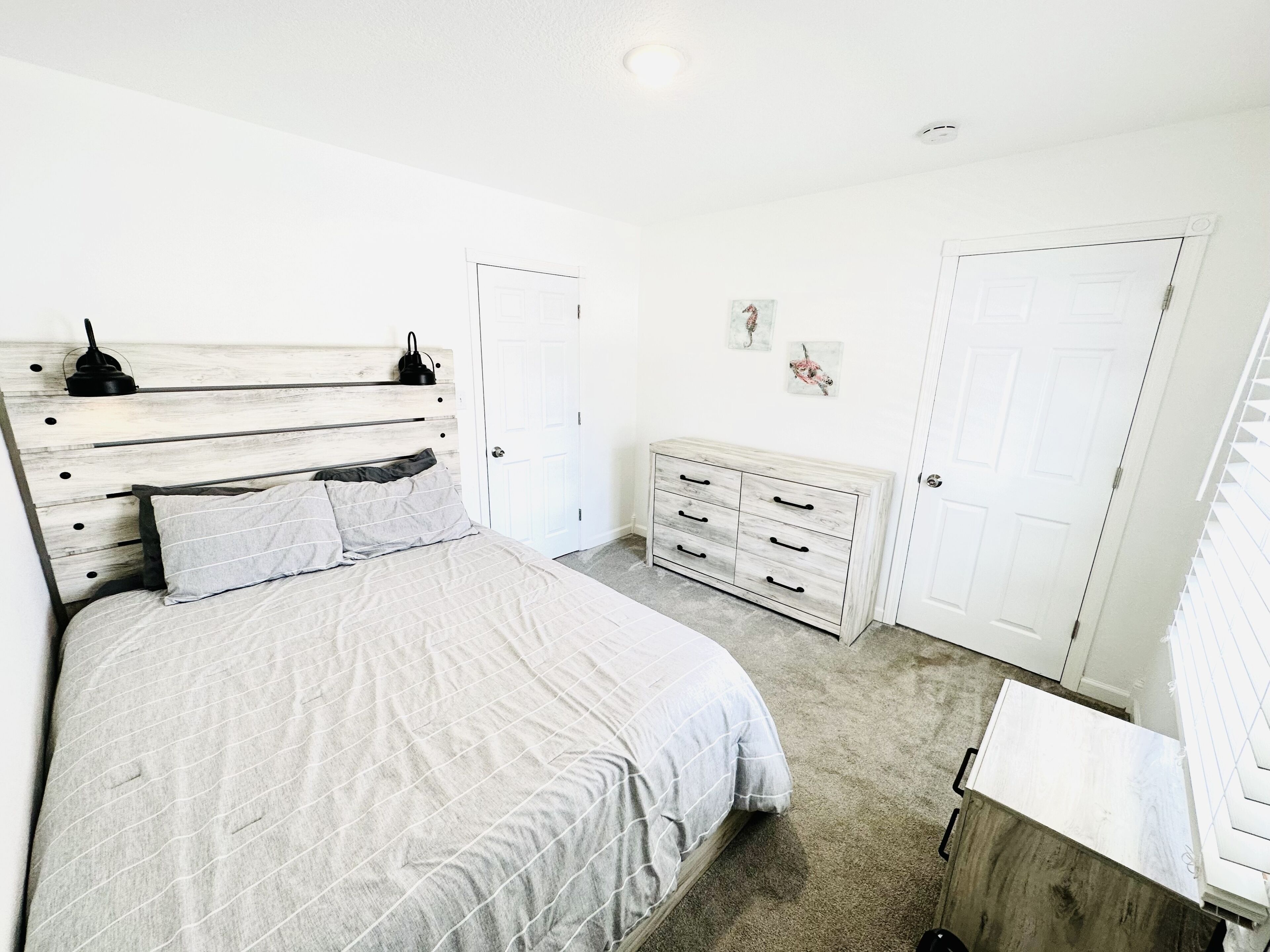 ☆The Lounge #7 ☆ Foosball, 65" TV, Ocean Theamed, 4 season room