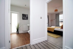 3 Schlafzimmer, Bügeleisen/Bügelbrett, kostenloses Internet, Bettwäsche