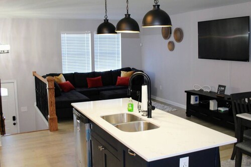 KING BED/FAMILY FRIENDLY /GAMEROOM‼/NEAR CROSSPLEX