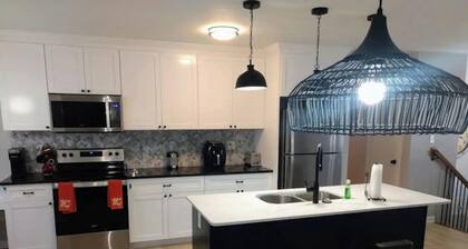 KING BED/FAMILY FRIENDLY /GAMEROOM‼/NEAR CROSSPLEX