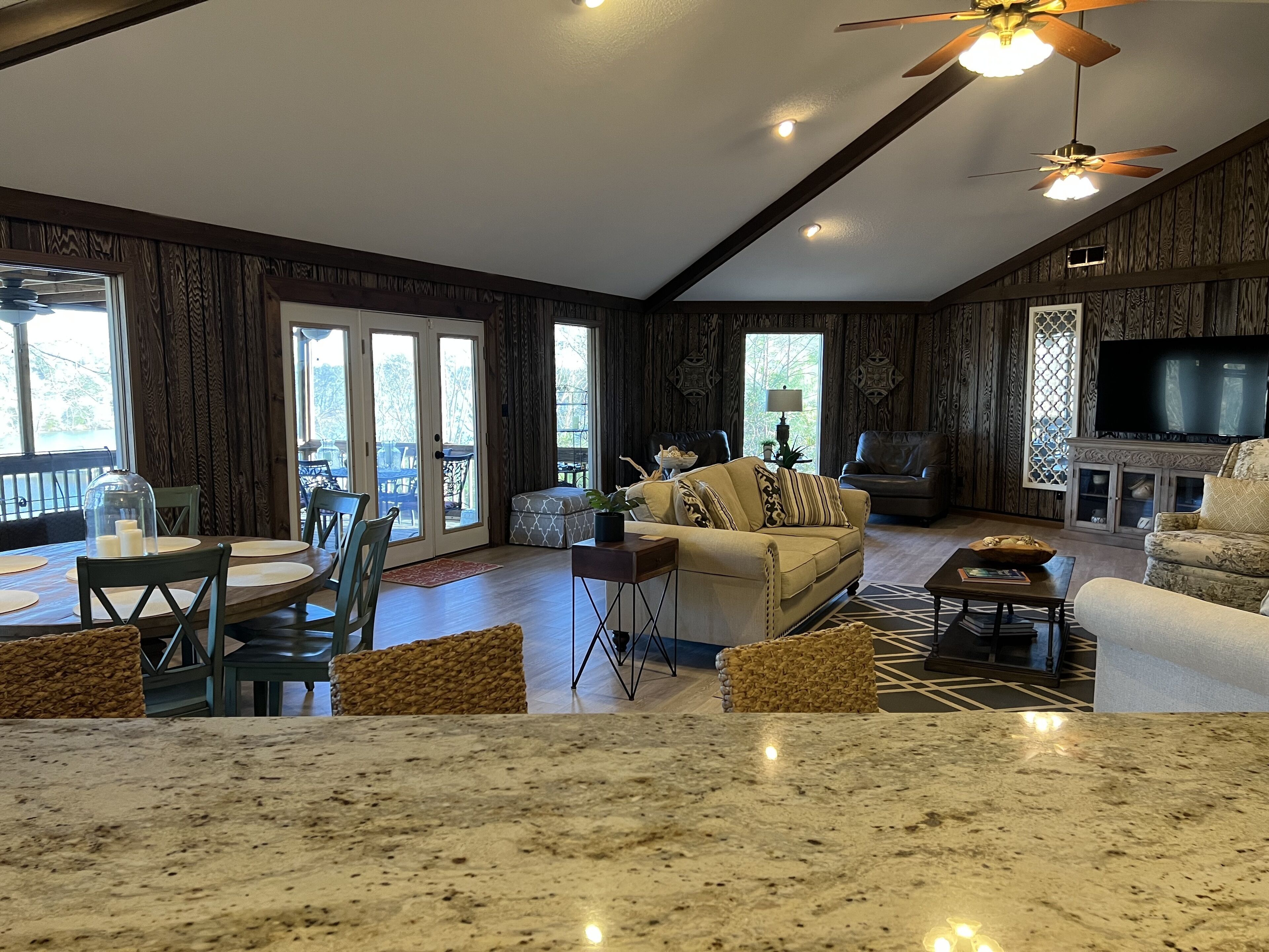 Beautiful Lake Front Home with Amazing Views Located Just 15 miles to UA.