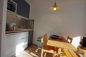 Kjøleskap, ovn og oppvaskmaskin