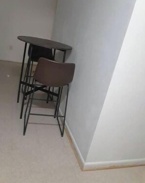 1 多间卧室、客房内保险箱、免费 WiFi