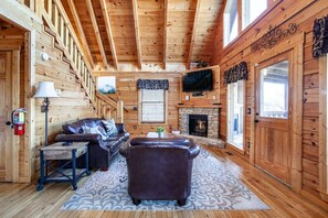 TV, fireplace, DVD player