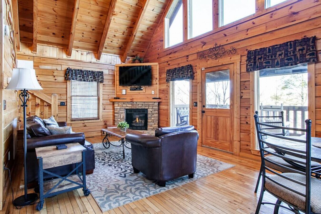 TV, fireplace, DVD player