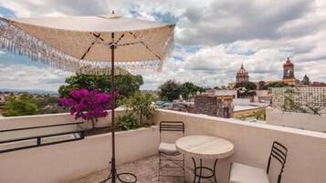 Presidential Studio Suite | Balcony