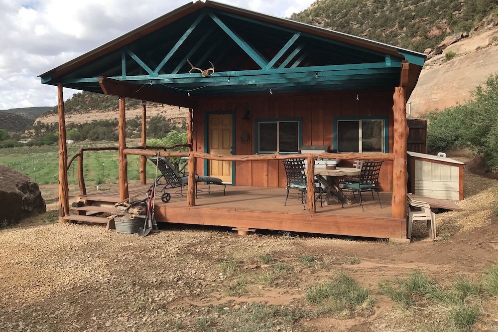 Rustic Bunkhouse with canyon views.