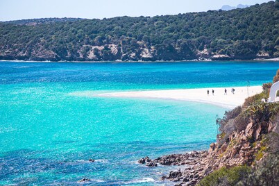 Villetta I Pini Azzurri, with large garden and private tennis court