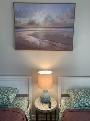 3 室のベッドルーム、デスク、アイロン / アイロン台、WiFi (無料)