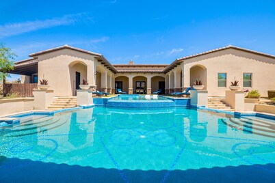 Scottsdale Oasis: 6BR, Dual Pools & 12-Person Spa