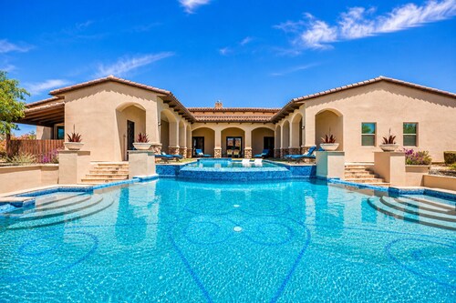 Scottsdale Oasis: 6BR, Dual Pools & 12-Person Spa