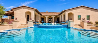 Scottsdale Oasis: 6BR, Dual Pools & 12-Person Spa