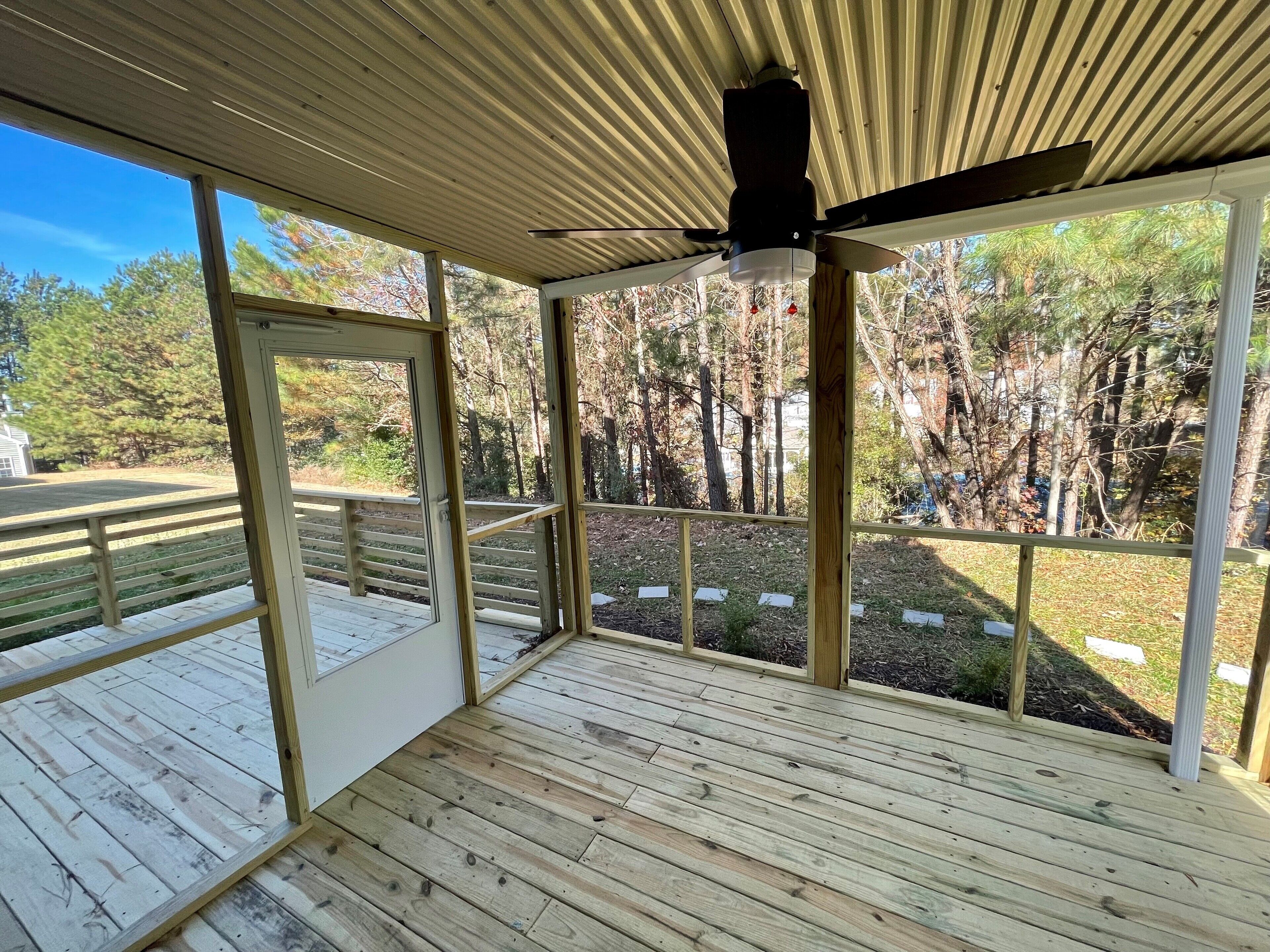 Cozy single-family home newly remodeled-10 mins from airport